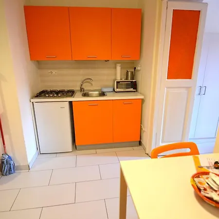 Apartment Shine